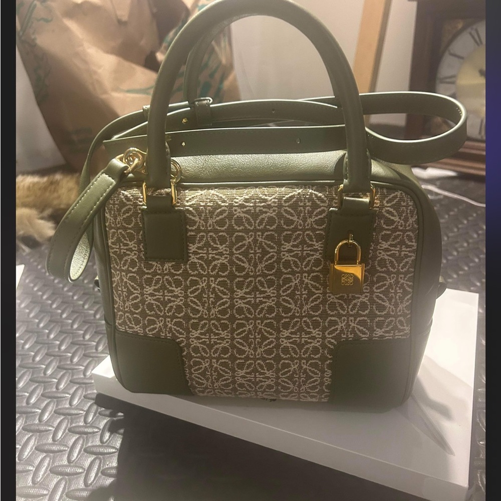 Brandnew Loewe Co H bag.